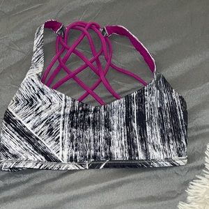 Size 4 lululemon sports bra
